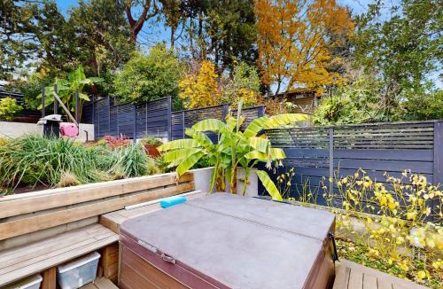 College Hill Apartment | The HUB