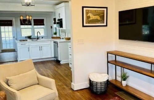 West Jefferson House | The Huddie Hut