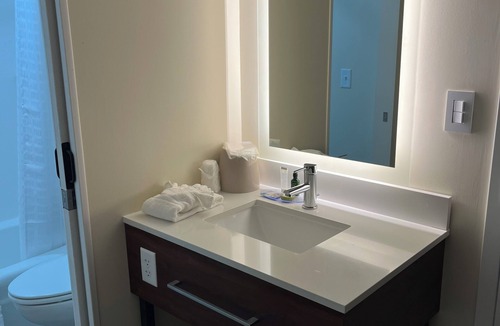 Morris Hotel | The Hudson Inn