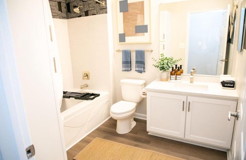 Jefferson Manor Apartment | The Hue