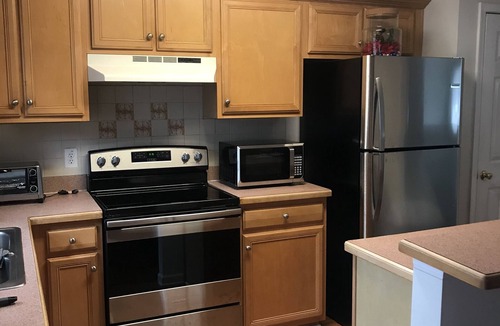 Dallas House | The Hummingbird Seed