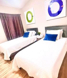 El Paso Apartment | The Hummingbird Sunset Home, West Side