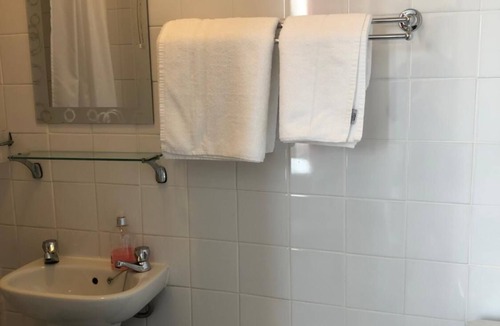 Linslade Cabin | The Hunt Lodge