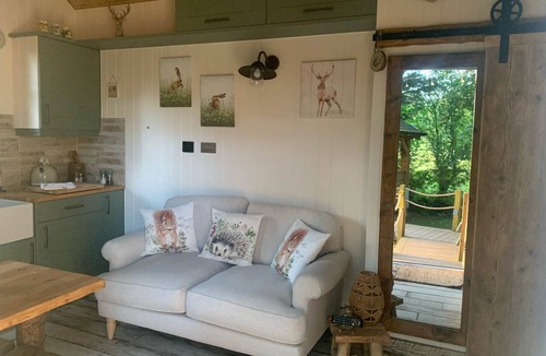 Lowton Cabin | The Hut at Belle Vue