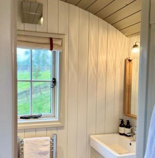 Woolhope Cabin | The Hut at Claston