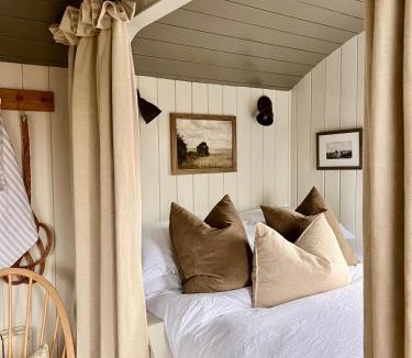 Woolhope Cabin | The Hut at Claston