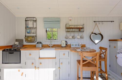 Alderbury House | The Hut At Hole Farm