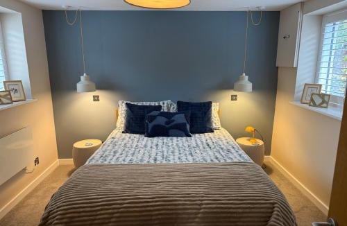 Holcombe Burnell House | The Hutch Devon