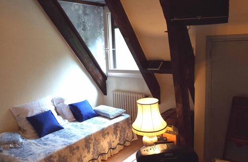 Lourdes House | The Hydrangeas suite - quality services (in the countryside in Lourdes)