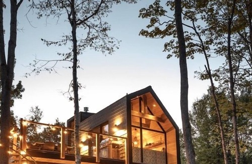 Lac Beauport Ski Chalet | The HYGGE - Mountain the Maelstrom (CITQ #304222)