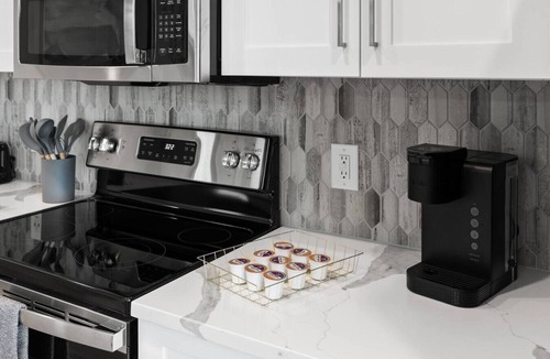 East Raleigh Apartment | The Icon 5 Min From Downtown