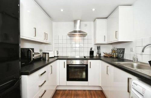 Moffat Apartment | The Igloo Viewoint City Centre Stay & Free Parking