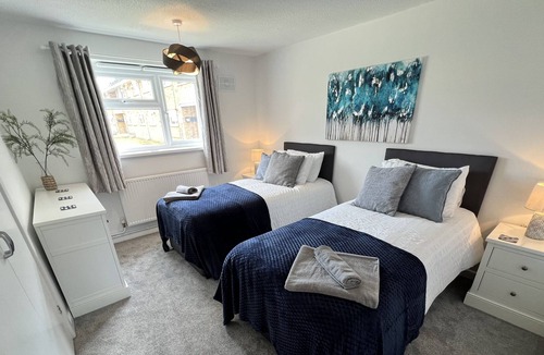 Ilchester Apartment | The Ilchester Suite - 2 Bed - Parking