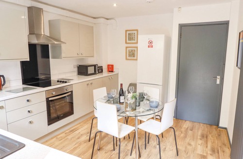 Lincoln Cottage | The Imp's Pad