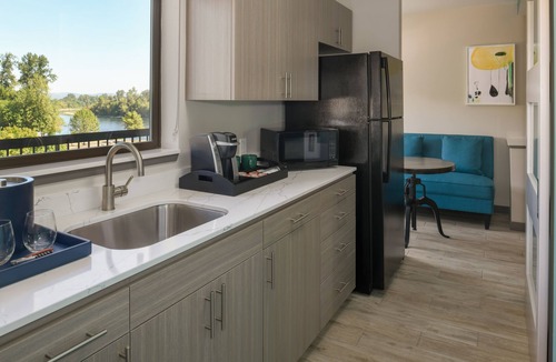 Independence Hotel | The Independence