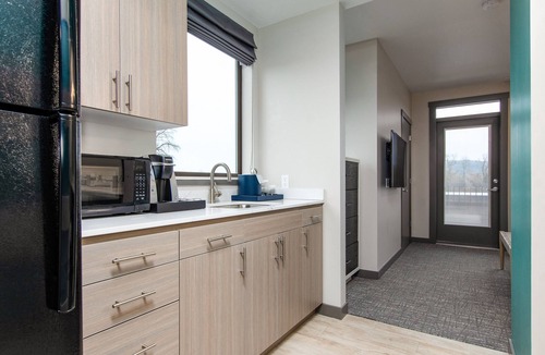 Independence Hotel | The Independence