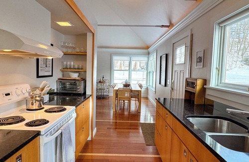 Harbor Springs House | The Ingalls House - Downtown