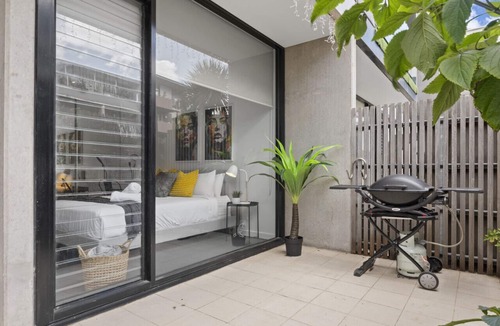 Caulfield North Apartment | The Ink Echelon Escape