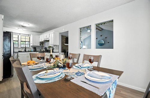 Abilene House | The Inland Tide 3 bedrooms 2 bath Entire home