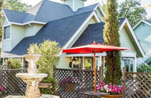 Willits Hotel | The Inn at Baechtel Creek