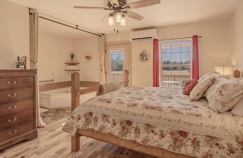 Whitley City Bed & Breakfast | The Inn at Beulah Farm - The Garden