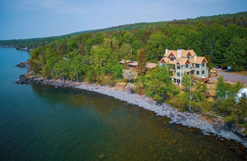 Croftville Condo | The Inn at Croftville Road Cottages #8. On the Shore of Lake Superior.