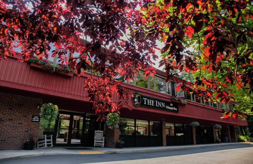 Bernardston Hotel | The Inn At Crumpin Fox