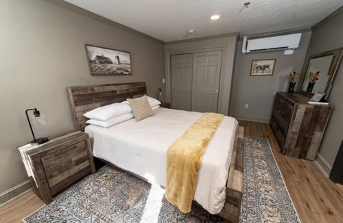 Sherborn Hotel | The Inn at Fireside Tavern Sherborn