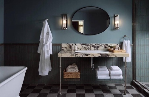 Bouldin Hotel | The Inn at Green Pastures