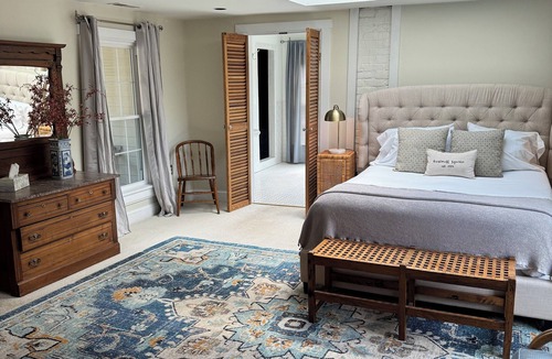 Warm Springs Hotel | The Inn at Gristmill Square
