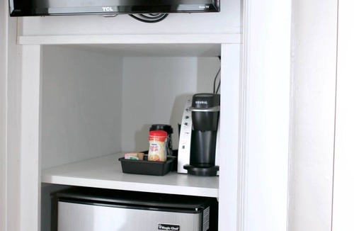 Brattleboro House | The Inn at Kampfires