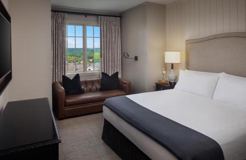 Clemson Hotel | The Inn at Patrick Square
