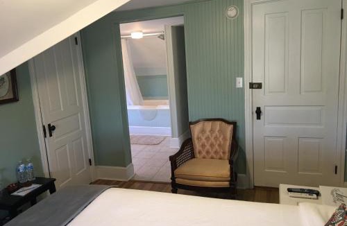 Chambersburg Bed & Breakfast | The Inn at Ragged Edge