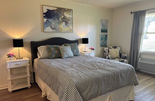 Lavonia Hotel | The Inn at Southern Oaks located in Historic Lavonia, GA, close to Lake Hartwell