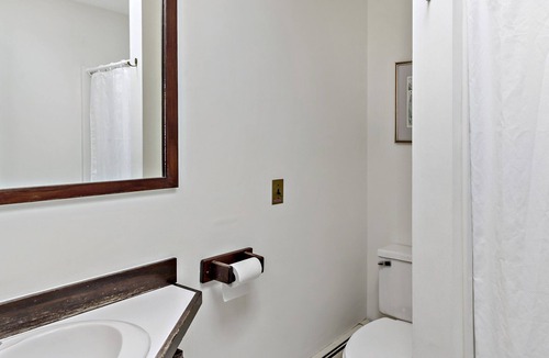 Eastham Bed & Breakfast | The Inn at the Oaks
