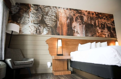 McMinnville Hotel | The Inn At Tree City, BW Signature Collection