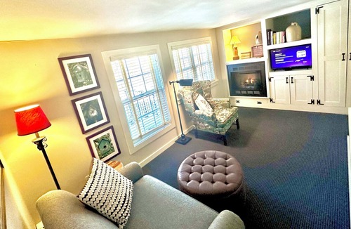 Perkinsville Hotel | The Inn at Weathersfield