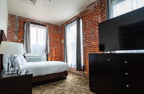Erie Hotel | The Inn Down Town