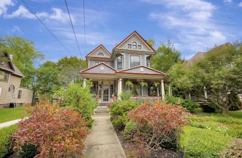 Pitman Bed & Breakfast | The Inn on Holly