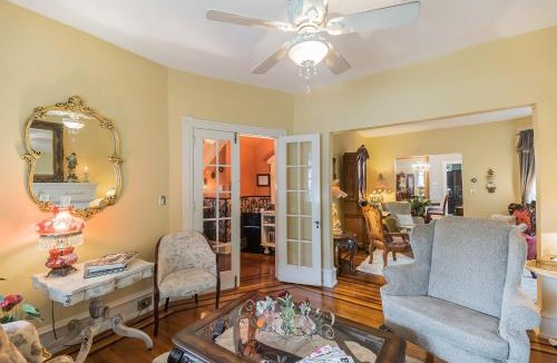 Pitman Bed & Breakfast | The Inn on Holly