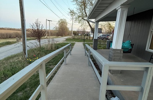 Atchison County House | The Inn on Main Fairfax 4 bedroom, 5 bed, 4.5 bathroom house