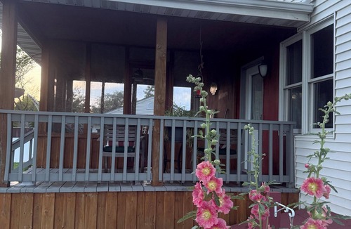 Atchison County House | The Inn on Main Fairfax 4 bedroom, 5 bed, 4.5 bathroom house