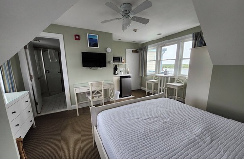 Onset Hotel | The Inn on Onset Bay