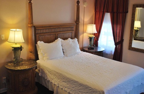 Downtown St. Petersburg Hotel | The Inn on Third