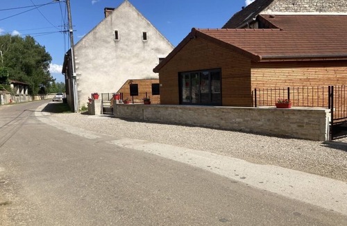 Corcelles-les-Arts Bed & Breakfast | The innkeeper room 3