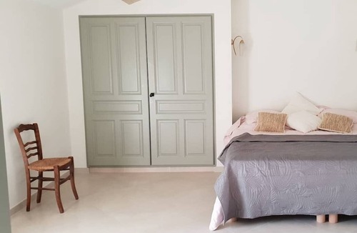 Caderousse House | THE INTIMIST