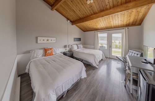 Iona Hotel | The Iona Heights Inn