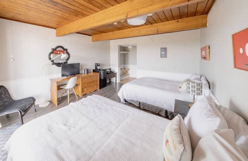 Iona Hotel | The Iona Heights Inn