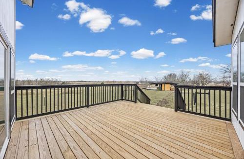 Taylor Villa | The Iron Cactus 10 acres villa near Austin w Sauna and Pool table