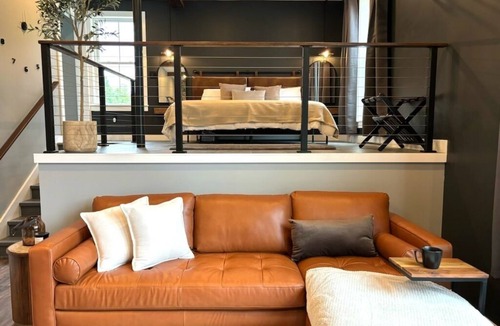 Town of Kirkland Apartment | The Iron Loft offers privacy, elegance and a combination of old and new nuances